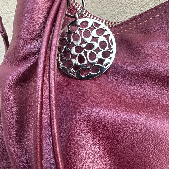 🍠Coach Ali 2 Way Convertible Hobo/ Crossbody Metallic Burgundy F13708 🍠 - Picture 3 of 10